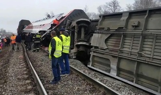 Mindestens 22 Verletzte nach Entgleisung von Personenzug in Russland