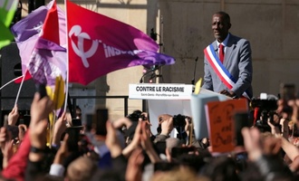 Nach Beleidigungen gegen Bürgermeister: Tausende demonstrieren in Saint-Denis gegen Rassismus