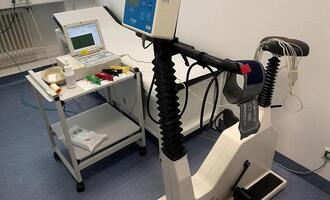 Sportmediziner Müller-Wohlfahrt denkt nicht ans Aufhören