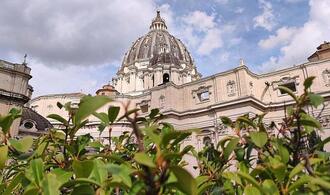 Papst warnt zu Ostern vor Gleichgültigkeit gegenüber Kriegsopfern