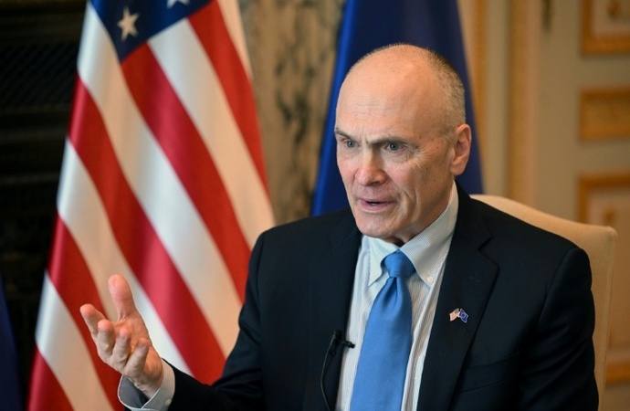 Künstliche Intelligenz: US-Botschafter für die EU fordert engere Zusammenarbeit