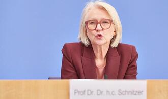 Wirtschaftsweise befürwortet Klimageld statt Spritpreis-Eingriffen