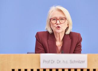 Wirtschaftsweise befürwortet Klimageld statt Spritpreis-Eingriffen