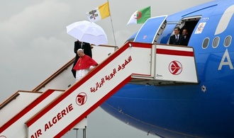 Leo XIV. zu erstem Papst-Besuch der Geschichte in Algerien eingetroffen