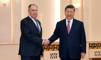 Staatsmedien: Xi trifft russischen Außenminister Lawrow in Peking