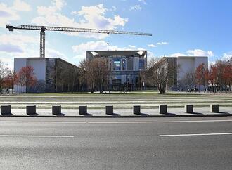 DGB ruft Merz zu Benzingipfel mit Ölkonzernen auf