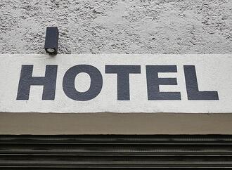 Gastgewerbeumsatz stagniert im Februar