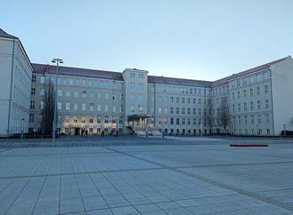 Kontroverse um neue Sicherheitsmaßnahmen im Verteidigungsministerium