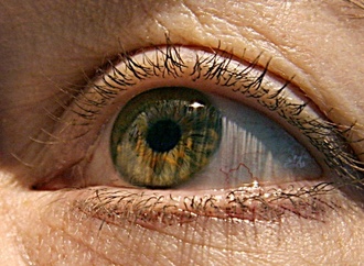 Rauchen schädigt nicht nur Herz und Lunge - sondern auch die Augen