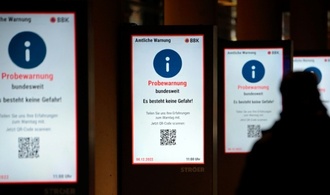 Neue Wege: Bremer Verfassungsschutz warnt auf digitalen Werbetafeln vor Bedrohungen