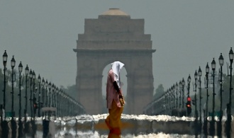 Hitzewelle in Neu Delhi: Kinder werden mit Schulglocke ans Trinken erinnert