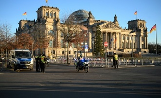 Bundestagspräsidium schließt Signal-Verbot aus - Lindholz aber gegen Messenger