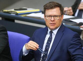 Bundesumweltminister denkt über Haushaltsnotlage nach