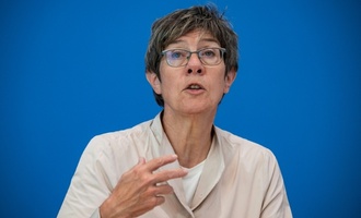Grüne verteidigen Einladung an CDU-Politikerin Kramp-Karrenbauer