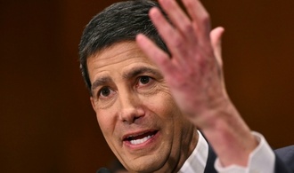 Wichtiger Senator gibt Blockade von Trumps Fed-Kandidaten Warsh auf