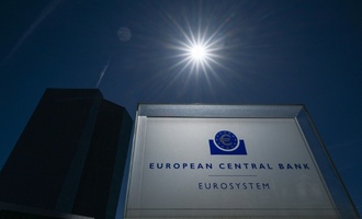EZB lässt Leitzinsen weiterhin unverändert
