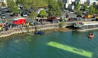 Bus stürzt nahe Paris in die Seine - alle vier Insassen gerettet
