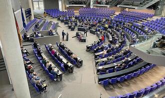 Grüne und CDU fordern Aussetzen der Diätenerhöhung
