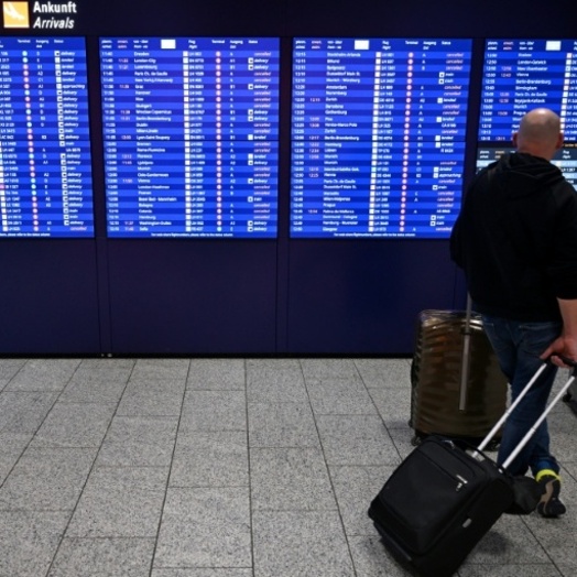 Deutsche Flughäfen: ''Massiver Passagierverlust'' im April durch Streiks und Krieg