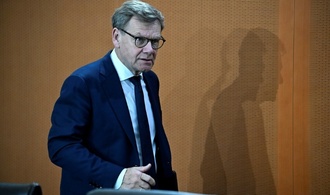 Wadephul dringt auf EU-Reformen: Mehrheitsprinzip und stufenweiser Beitrittsprozess