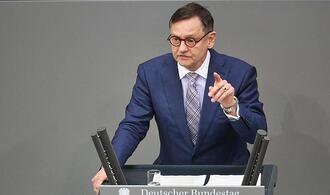 AfD-Vizechef Gottschalk lobt Wärmepumpen und E-Autos