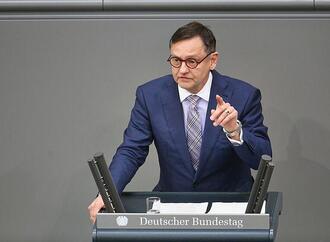 AfD-Vizechef Gottschalk lobt Wärmepumpen und E-Autos
