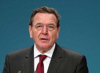 Strack-Zimmermann zweifelt an Schröder als Ukraine-Vermittler