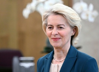 Debatte um Social-Media-Verbot: Von der Leyen stellt EU-Gesetz in Aussicht