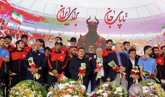 Zeremonie für Irans Fußballer in Teheran knapp einen Monat vor WM-Beginn