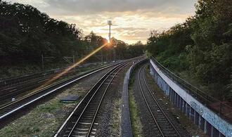 Bahnbranche fordert Reform der Trassenpreise von Schnieder