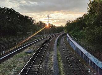 Bahnbranche fordert Reform der Trassenpreise von Schnieder