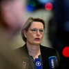 Justizministerin Hubig kündigt strengere Regeln gegen Ticket-Abzocker an