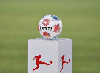 Cottbus steigt in 2. Bundesliga auf - Essen spielt Relegation