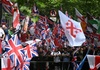 Zehntausende bei Demonstration von rechtsextremem Aktivisten in London - 43 Festnahmen