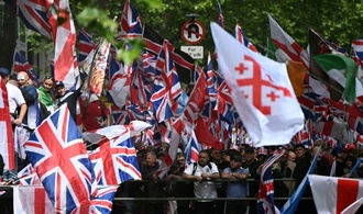 Zehntausende bei Demonstration von rechtsextremem Aktivisten in London