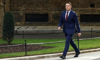 Regierungskrise in London: Ex-Minister Streeting will Starmer als Premier ablösen