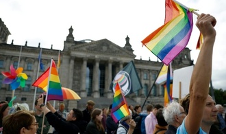 ''Rheinische Post'': Linke fordert von Bundesregierung mehr Schutz für queere Menschen