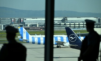 Mutmaßlicher Millionenbetrüger an Frankfurter Flughafen festgenommen