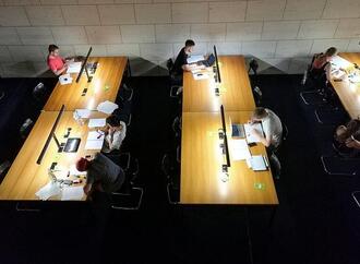 Studie: Studenten nutzen KI mit gemischten Gefühlen