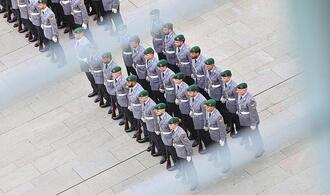 Zahl der Bundeswehrsoldaten legt leicht zu