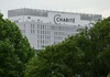 Familie von US-Arzt mit Ebola wird ebenfalls in Berliner Charité gebracht