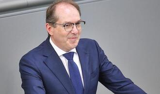 Dobrindt will Abschiebungen von Straftätern beschleunigen