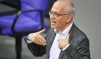 Al-Wazir begrüßt Anklage gegen Scheuer wegen Maut-Skandal