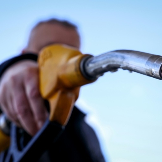 Inflation schwächt sich voraussichtlich ab - Experten sehen Tankrabatt als Ursache