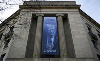 US-Richterin blockiert Milliardenfonds für Trump-Anhänger