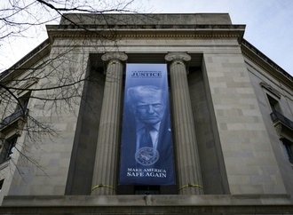 US-Richterin blockiert Milliardenfonds für Trump-Anhänger