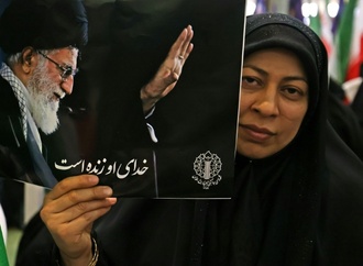Teheran startet Vorbereitungen für verschobenes Staatsbegräbnis für Chamenei