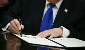 KI-Risiken: Trump verzichtet auf Regeln für Tech-Konzerne