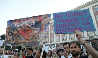 Tausende protestieren in Albanien gegen Luxus-Bauprojekt von Trumps Schwiegersohn