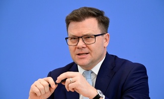Umweltminister Schneider: Kreislaufwirtschaft macht uns unabhängiger